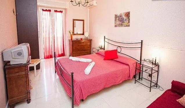 Oda ve Kahvaltı La Casa Romana 4*